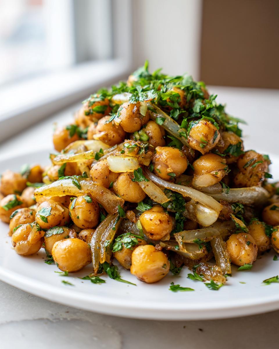 Warm Chickpeas with Onion & Parsley - detail 1