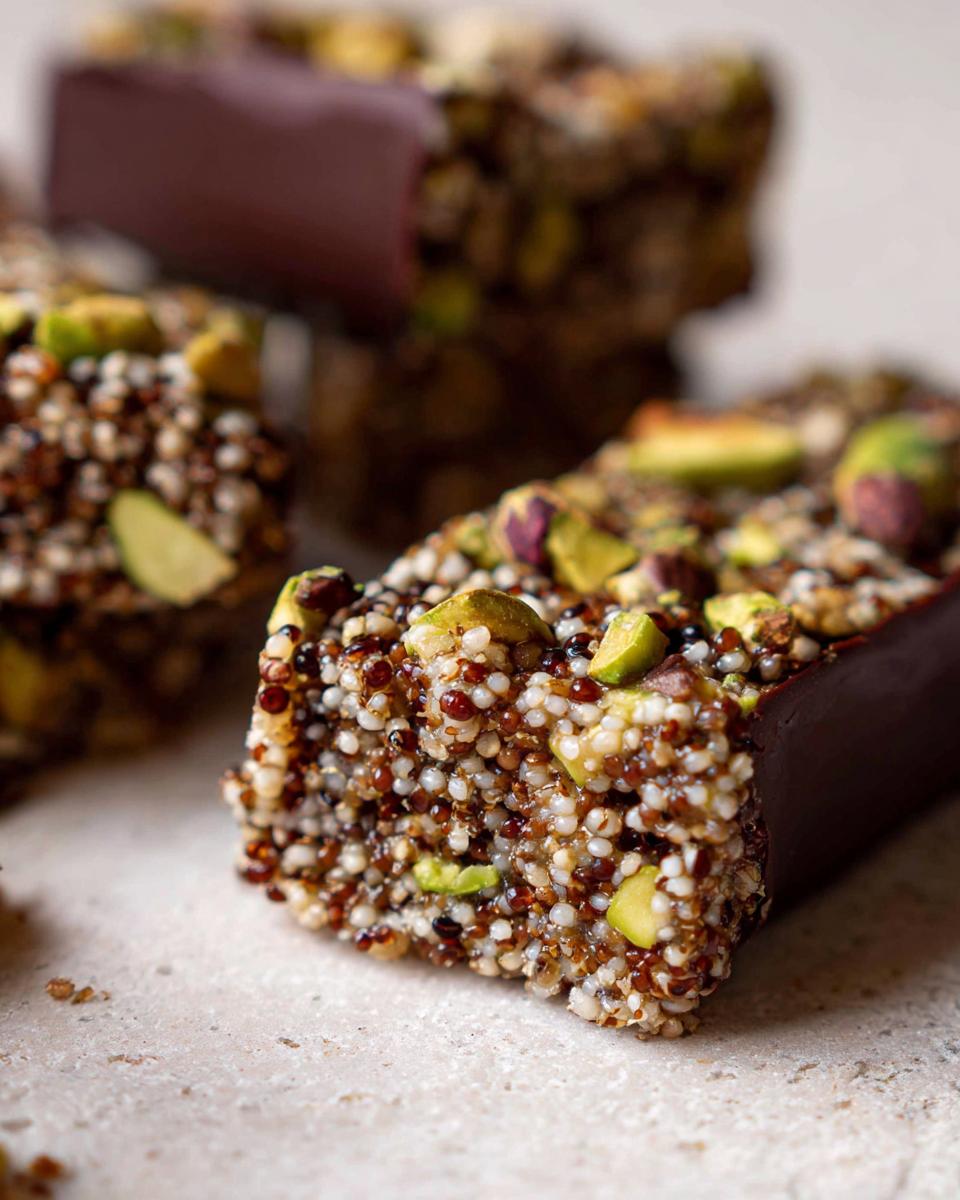 Puffed Quinoa & Pistachio Bars - detail 1