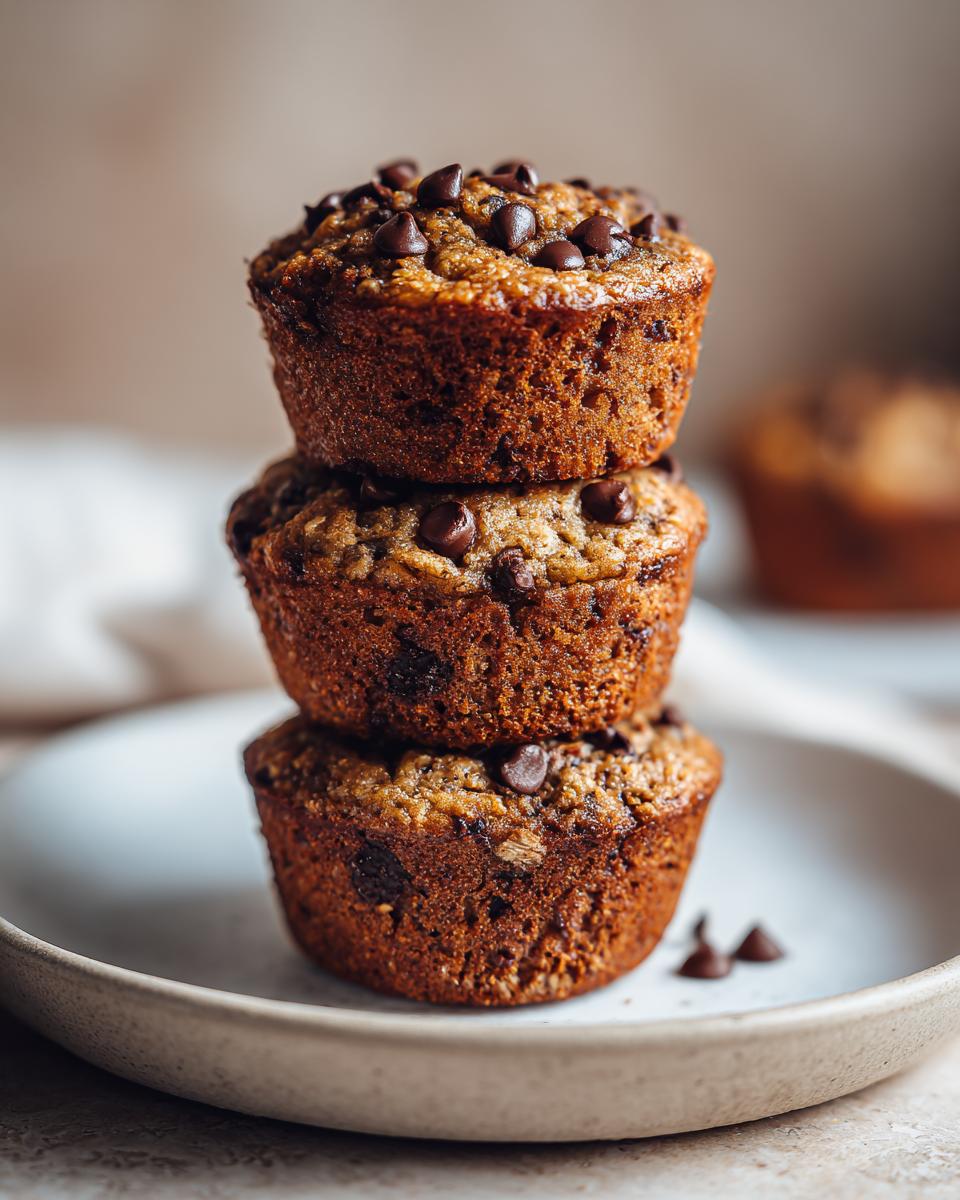 banana oat muffins - detail 2